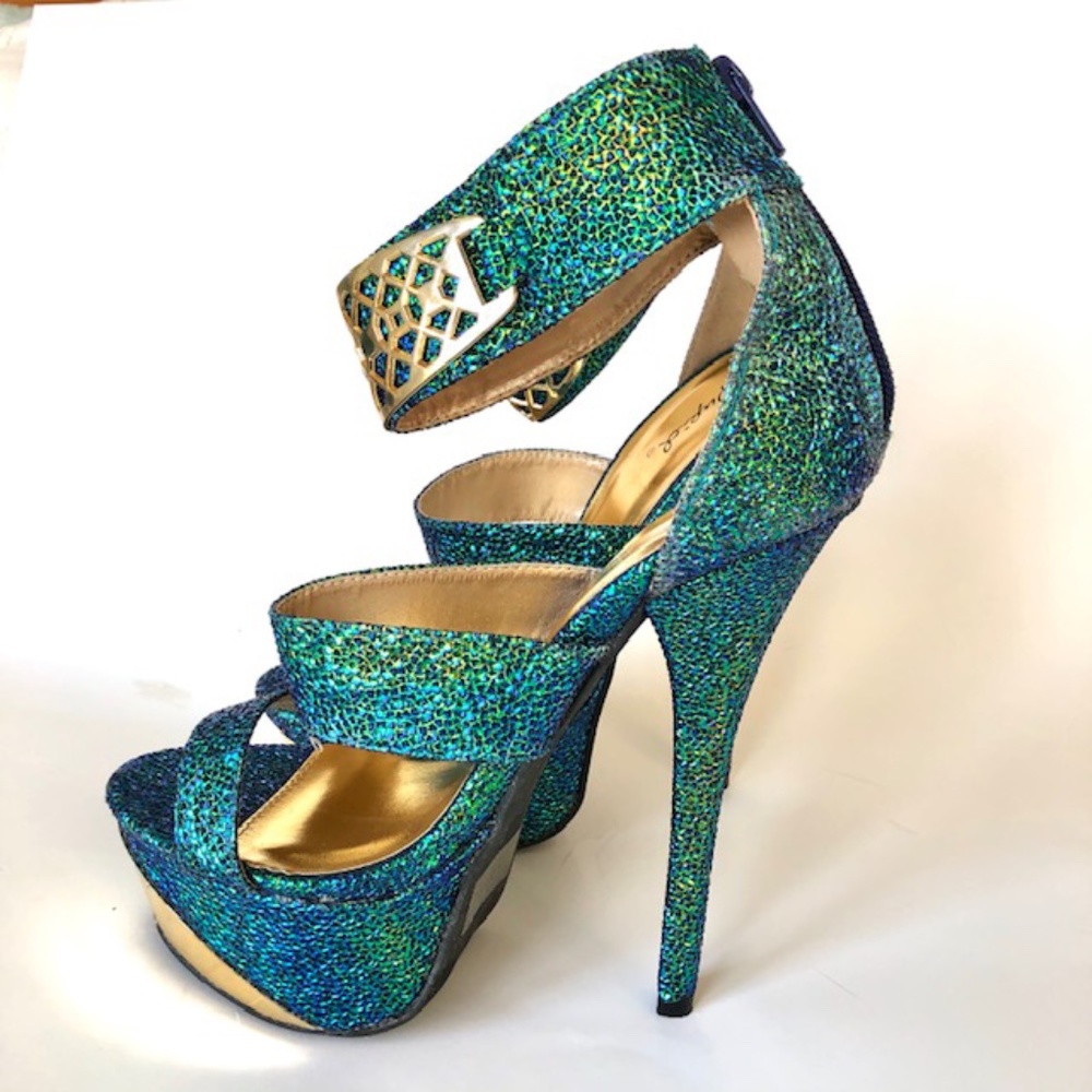 Qupid Iridescent Metallic Open Toe Plateform - image 2